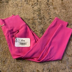 Zyia Muted Magenta Reve’ Capri